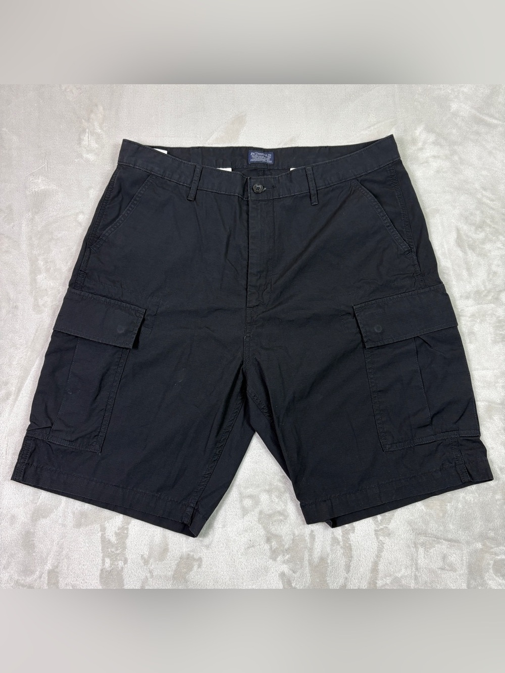 Levi’s Cargo Shorts Black Workwear Outdoor Utility Men’s Size 36 (38) inseam 9"